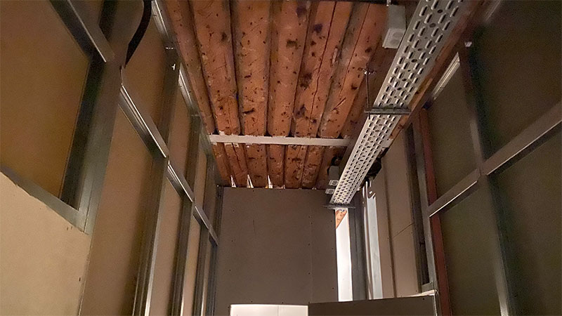 5constr-wall2
